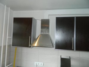 Установка вытяжки на кухне в Хабаровске